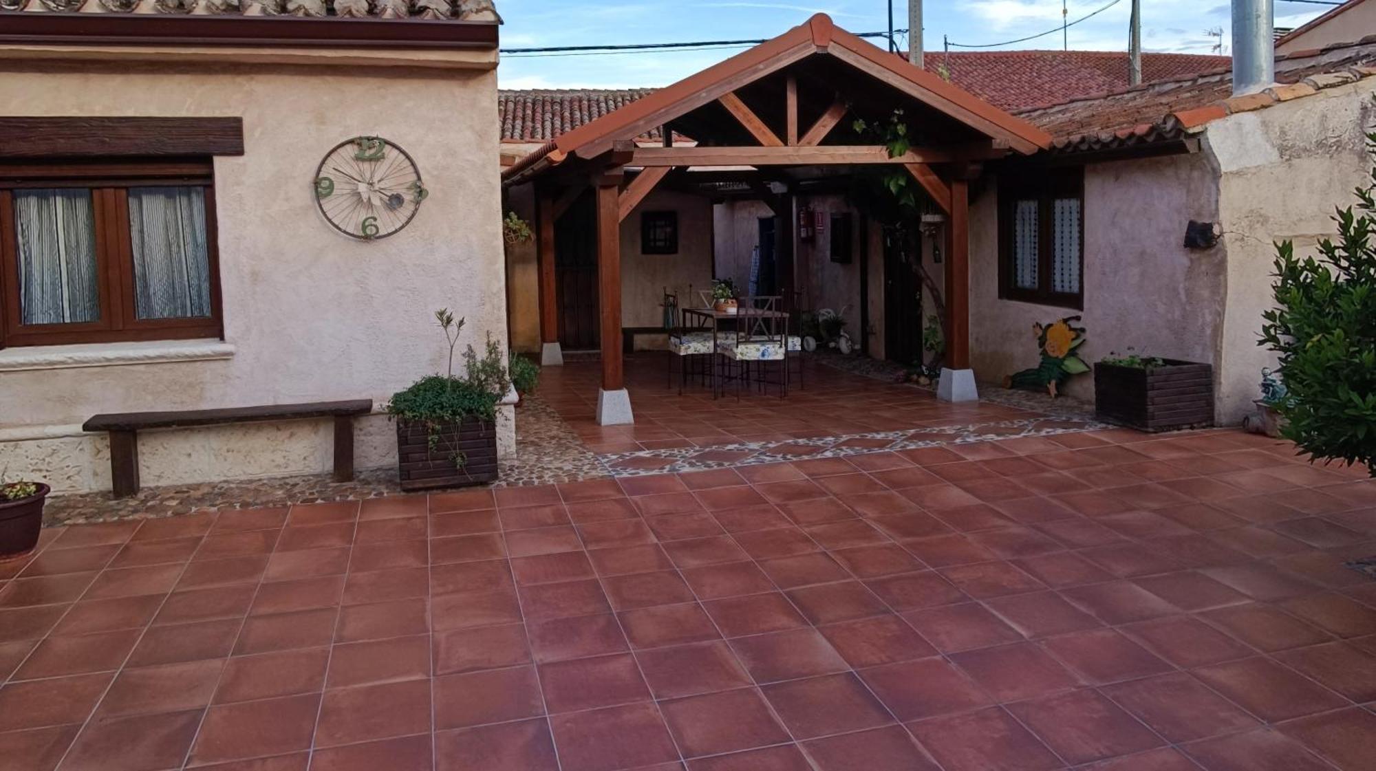 Pinar De Las Cabanuelas Villanueva de Duero Luaran gambar